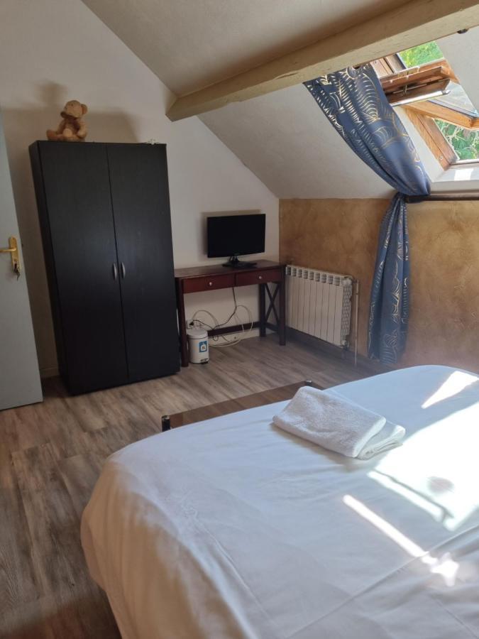 Chambres Individuelles Avec Cuisine Commune Tilloloy 外观 照片